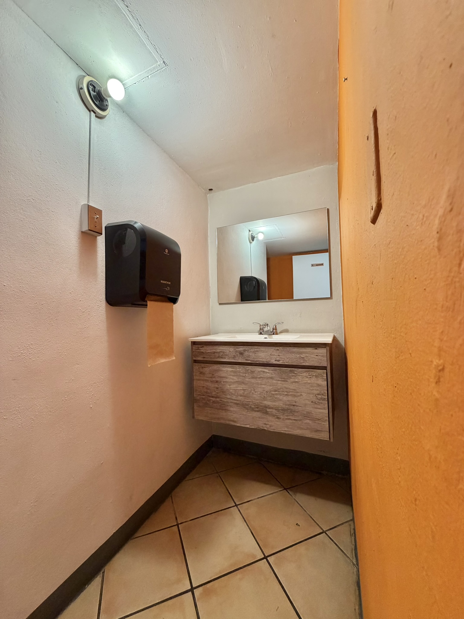 Espacio Comercial Para Alquiler - Ponce De León — imagen 8