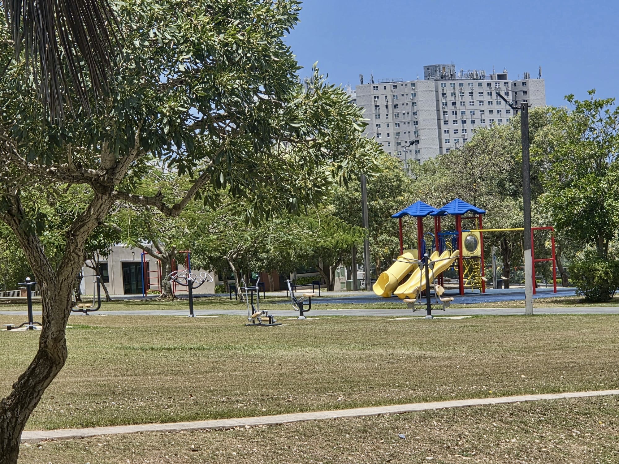 ¡Tu nuevo hogar en Carolina! — Brisas de Parque Escorial — imagen 23