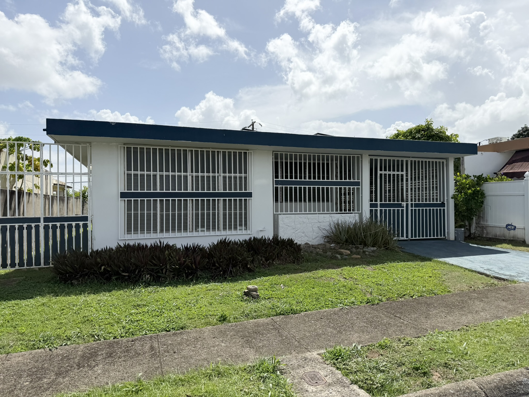SINGLE FAMILY HOME FAIRVIEW DEV., SAN JUAN