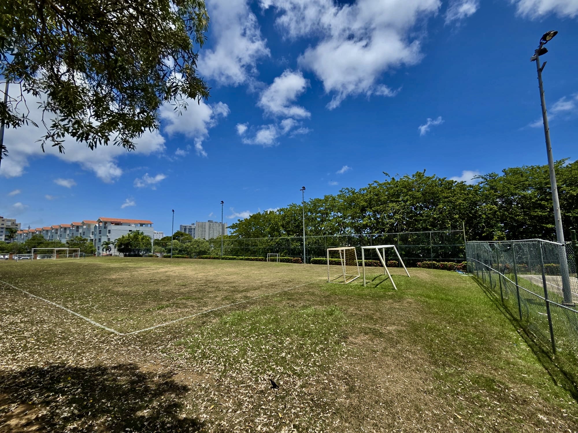 ¡Tu nuevo hogar en Carolina! — Brisas de Parque Escorial — imagen 24